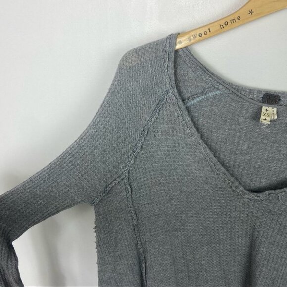 Free People Laguna Waffle Knit Thermal Grey Lightweight Size XS Bohemian Sweater - Picture 11 of 14